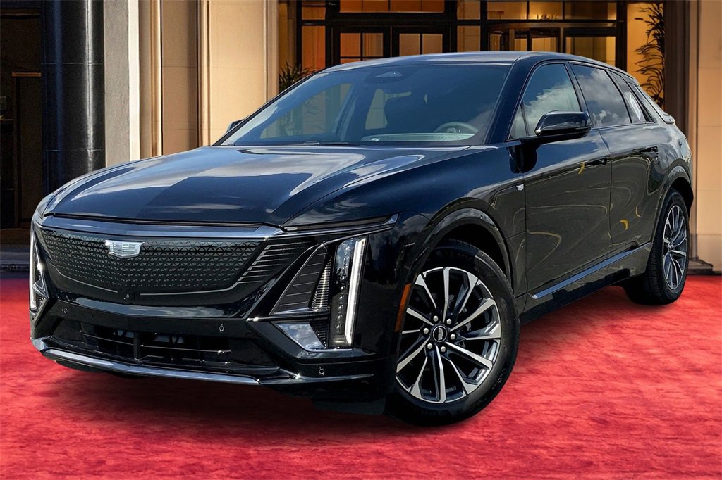 2026 Cadillac LYRIQ Sport's photo