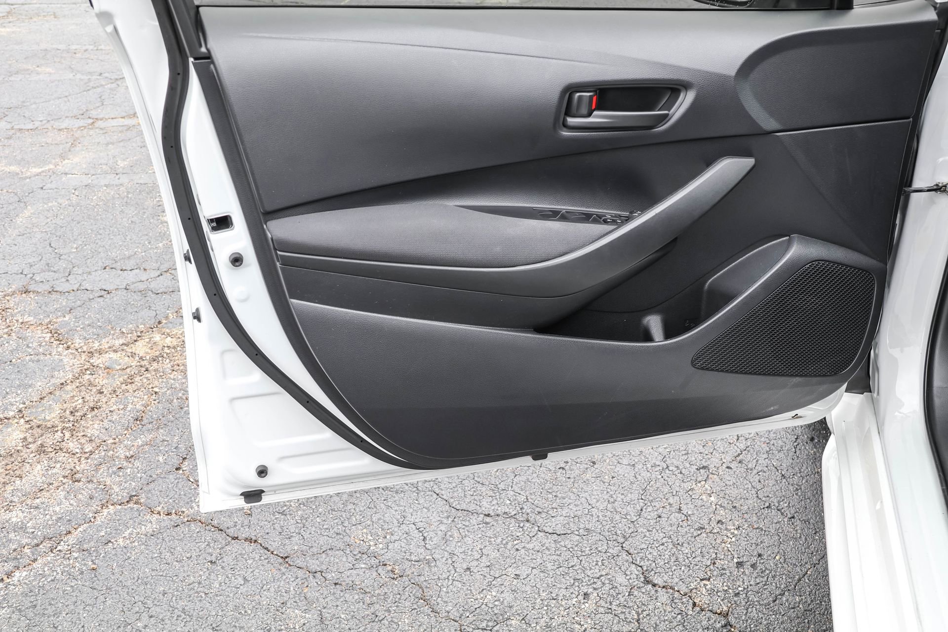2023 Toyota Corolla Hybrid LE photo 23