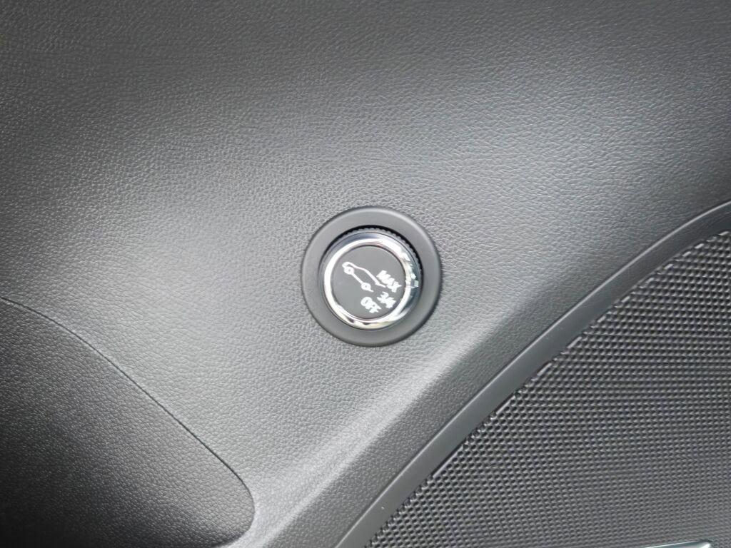 2025 Buick Envision Sport Touring photo 21