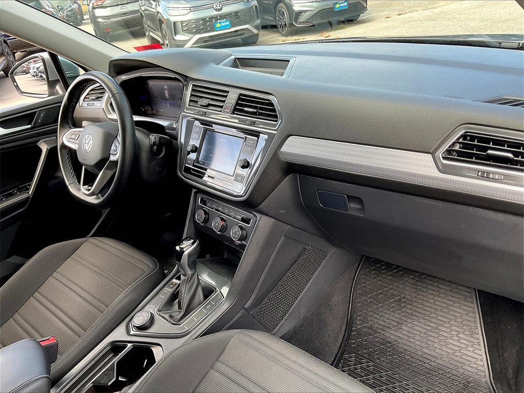 2023 Volkswagen Tiguan S photo 13