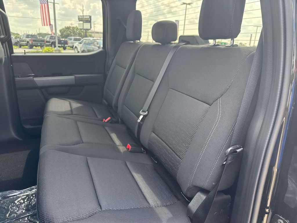 2025 Ford F-150 XLT photo 7