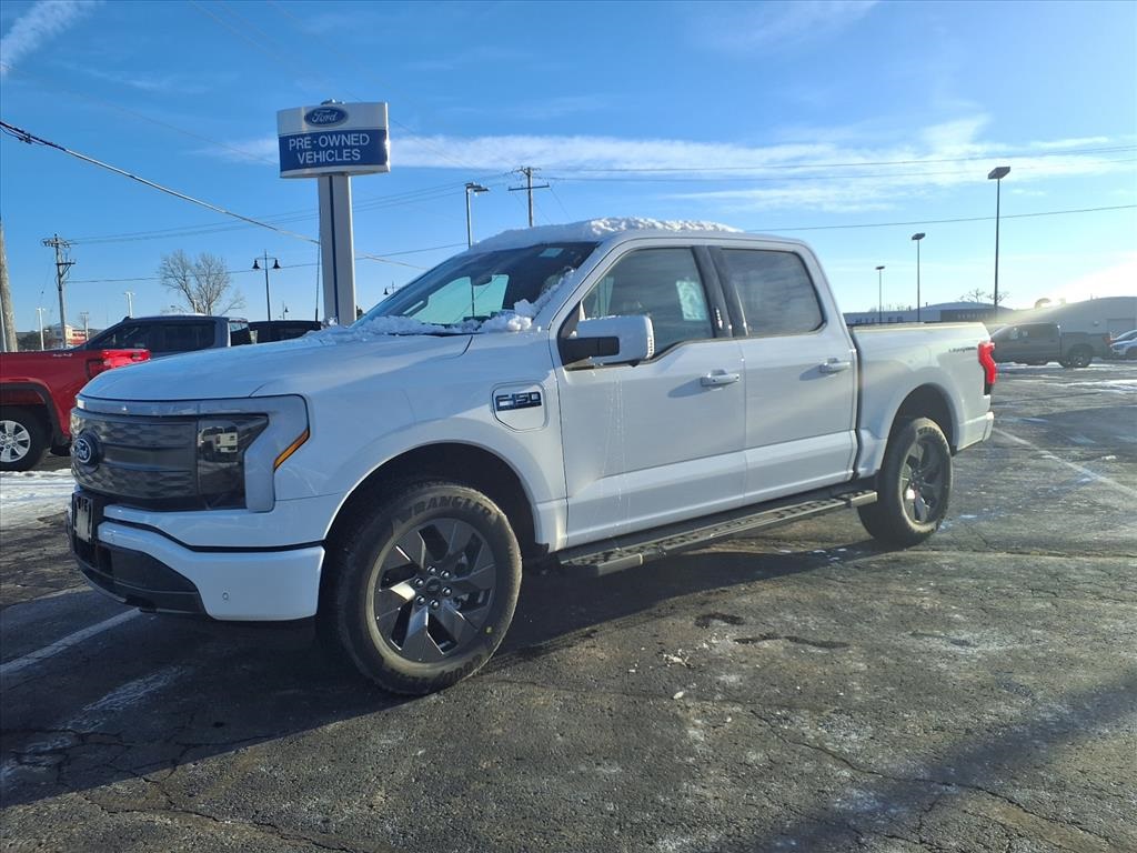 2025 Ford F-150 Lightning Lariat's photo
