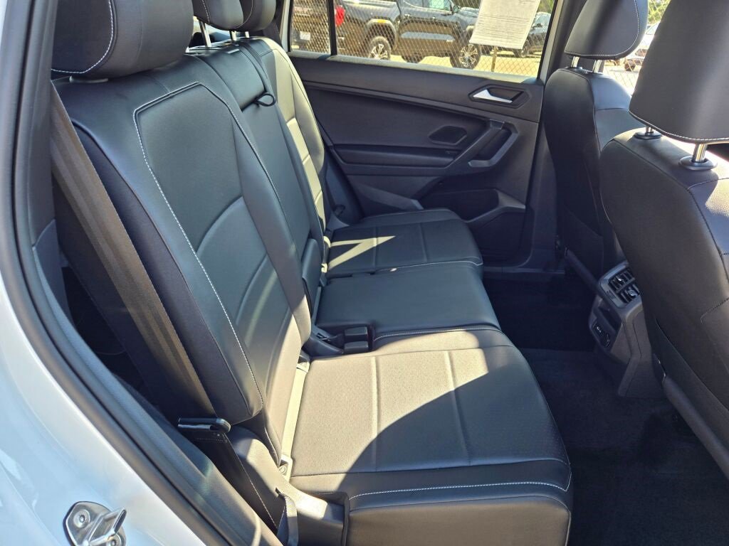 2021 Volkswagen Tiguan SE photo 7