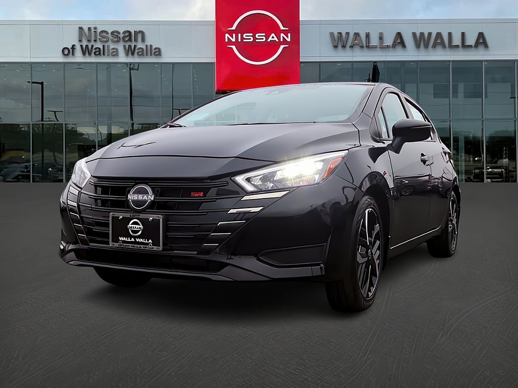 2025 Nissan Versa SR photo 3