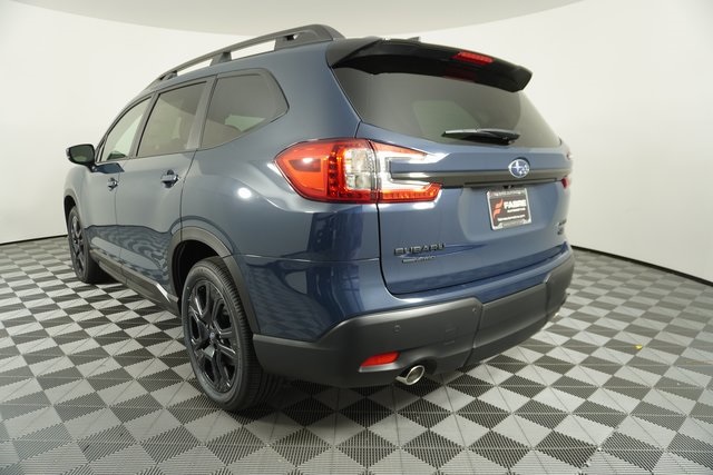 2025 Subaru Ascent Onyx Edition Touring photo 3