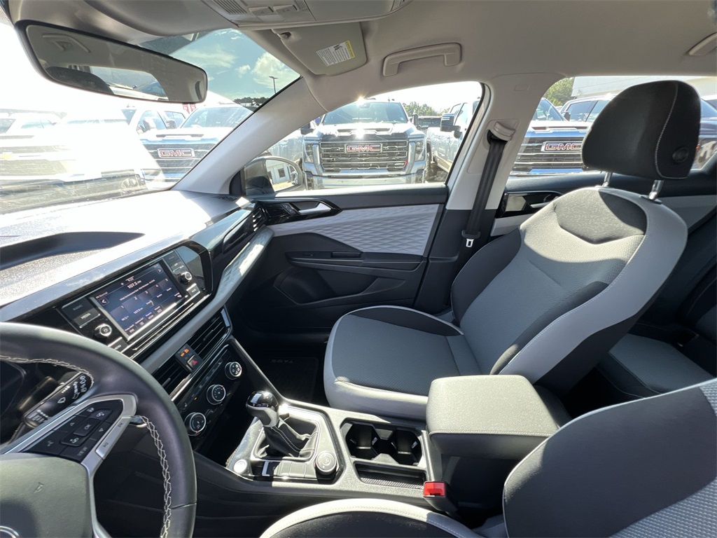 2024 Volkswagen Taos S photo 9