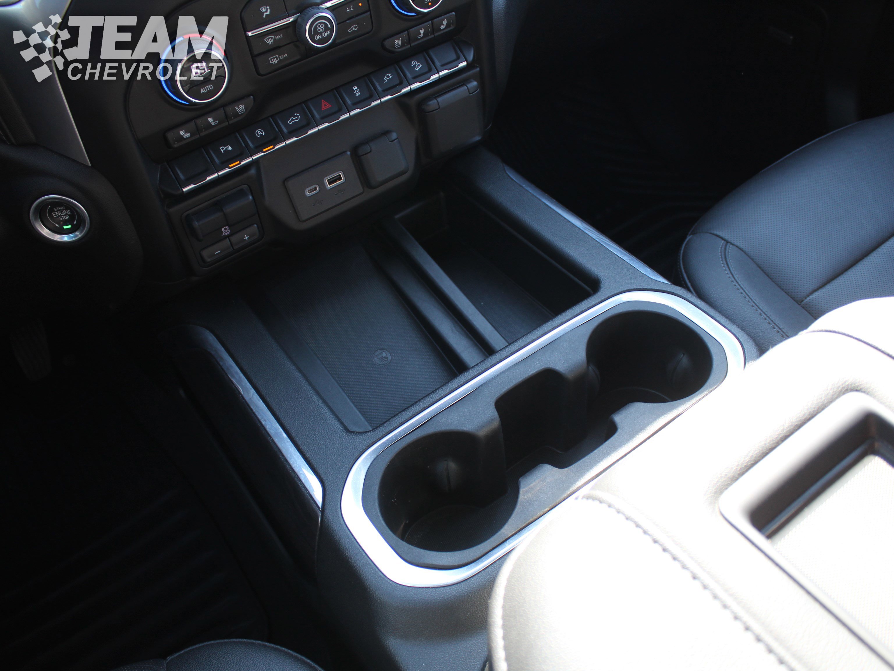 2022 Chevrolet Silverado LTZ photo 19