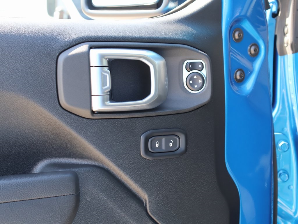 2022 Jeep Gladiator Sport photo 21