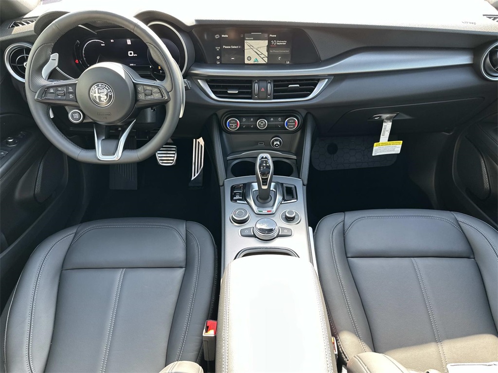 2025 Alfa Romeo Stelvio Sprint photo 3