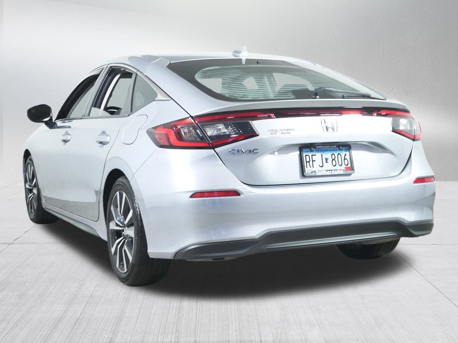 2024 Honda Civic Hatchback EX-L photo 5