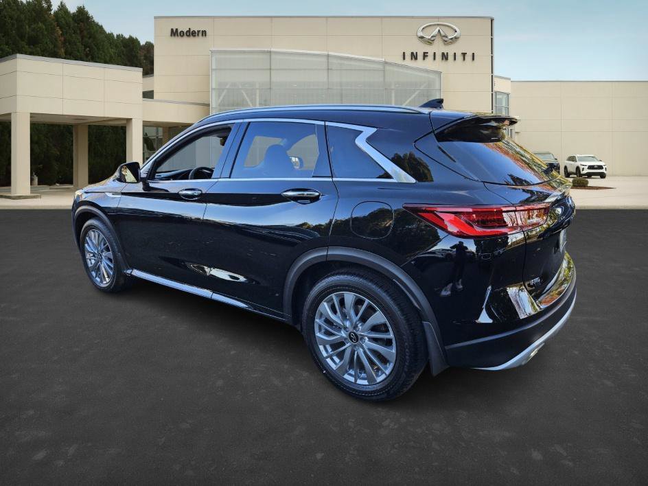 2025 Infiniti QX50 Luxe AWD photo 4