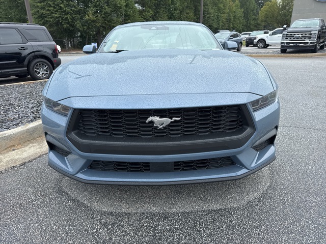 2025 Ford Mustang EcoBoost photo 4