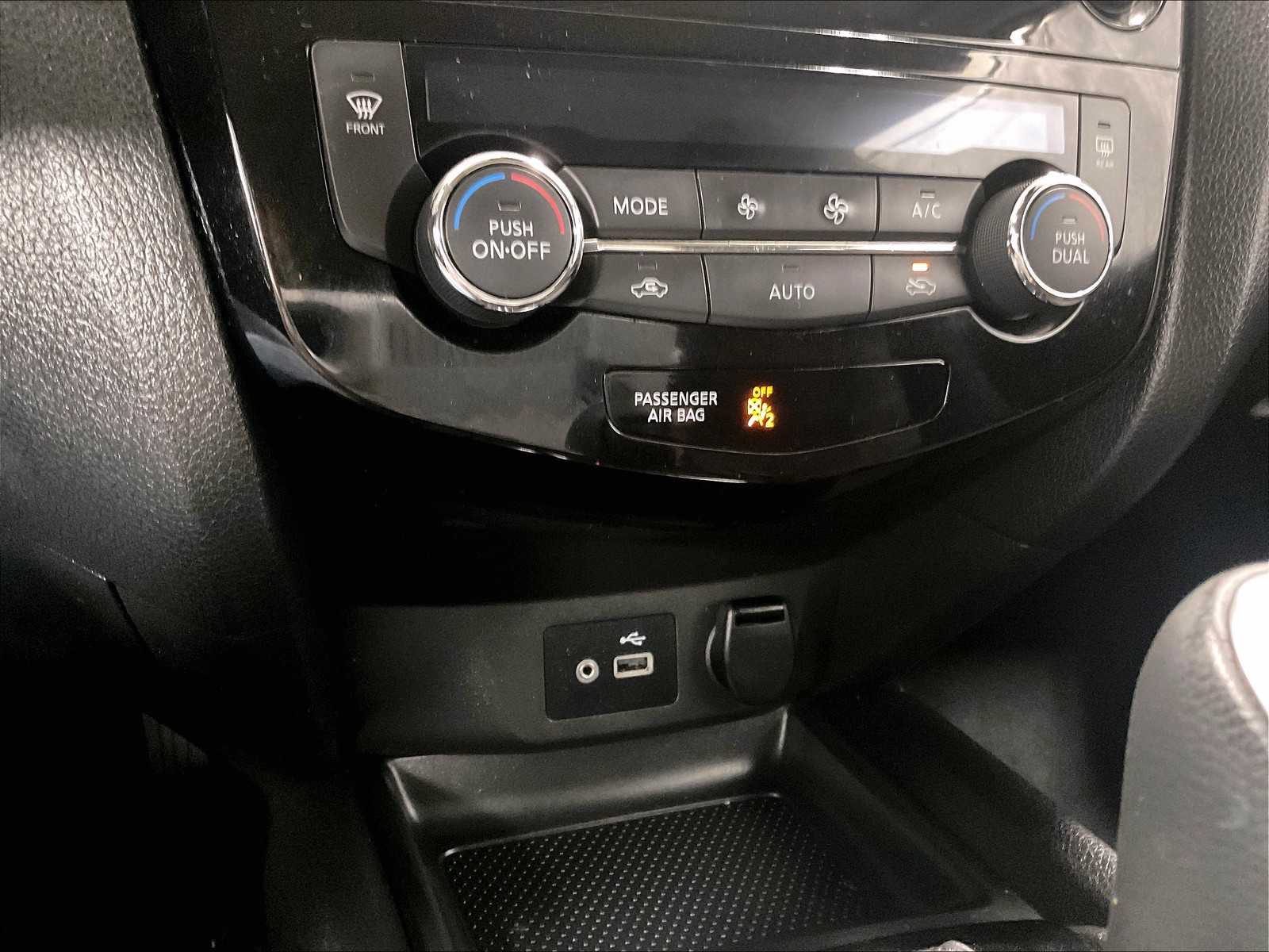 2019 Nissan Rogue Sport SV photo 25