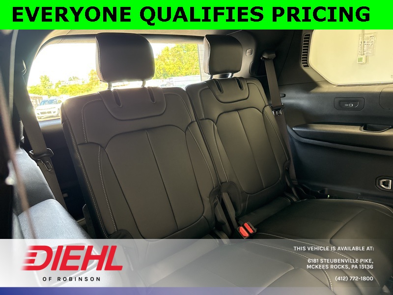 2025 Jeep Grand Cherokee Limited photo 11