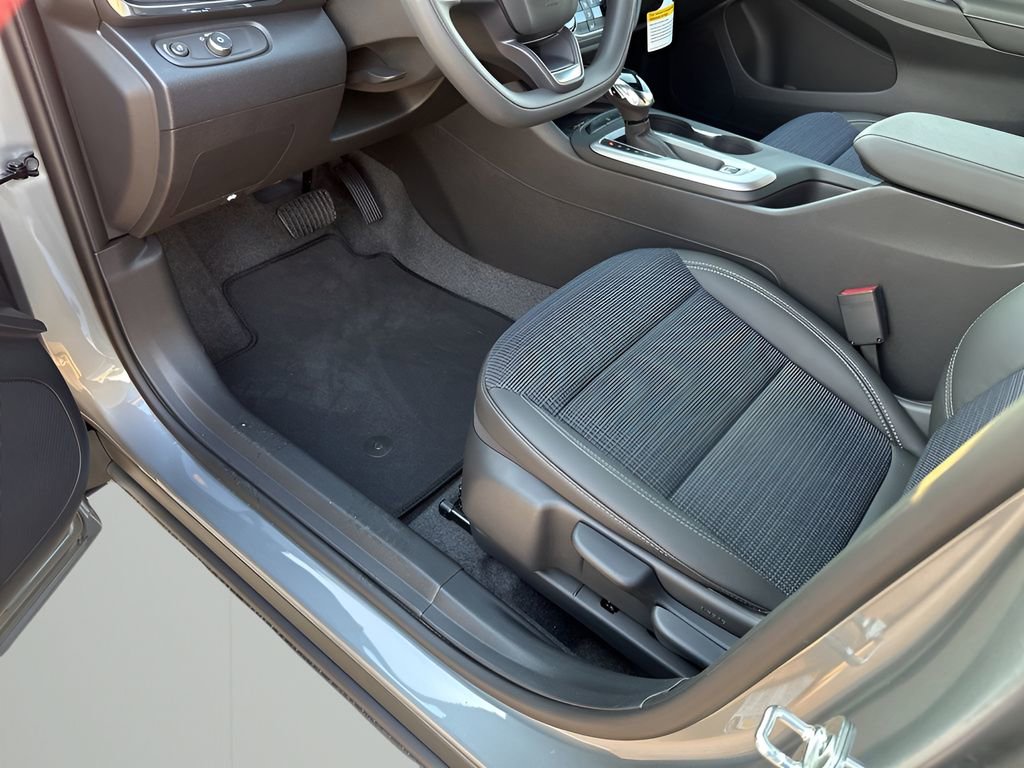 2025 Buick Envista Preferred photo 24