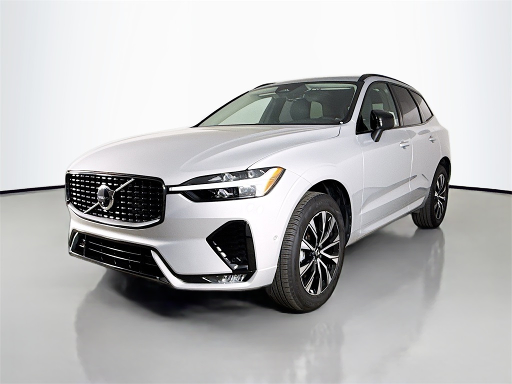 2025 Volvo XC60 Plus photo 3