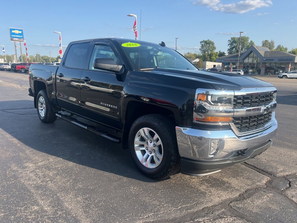 2018 Chevrolet Silverado 1500 LT photo 2