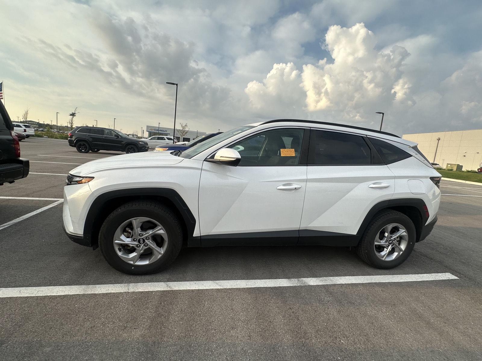 2022 Hyundai Tucson SEL photo 2