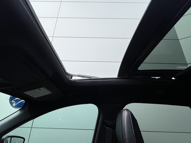 2023 Ford Escape ST-Line photo 9