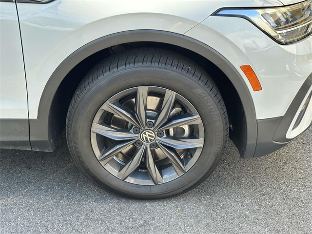 2022 Volkswagen Tiguan SE photo 4