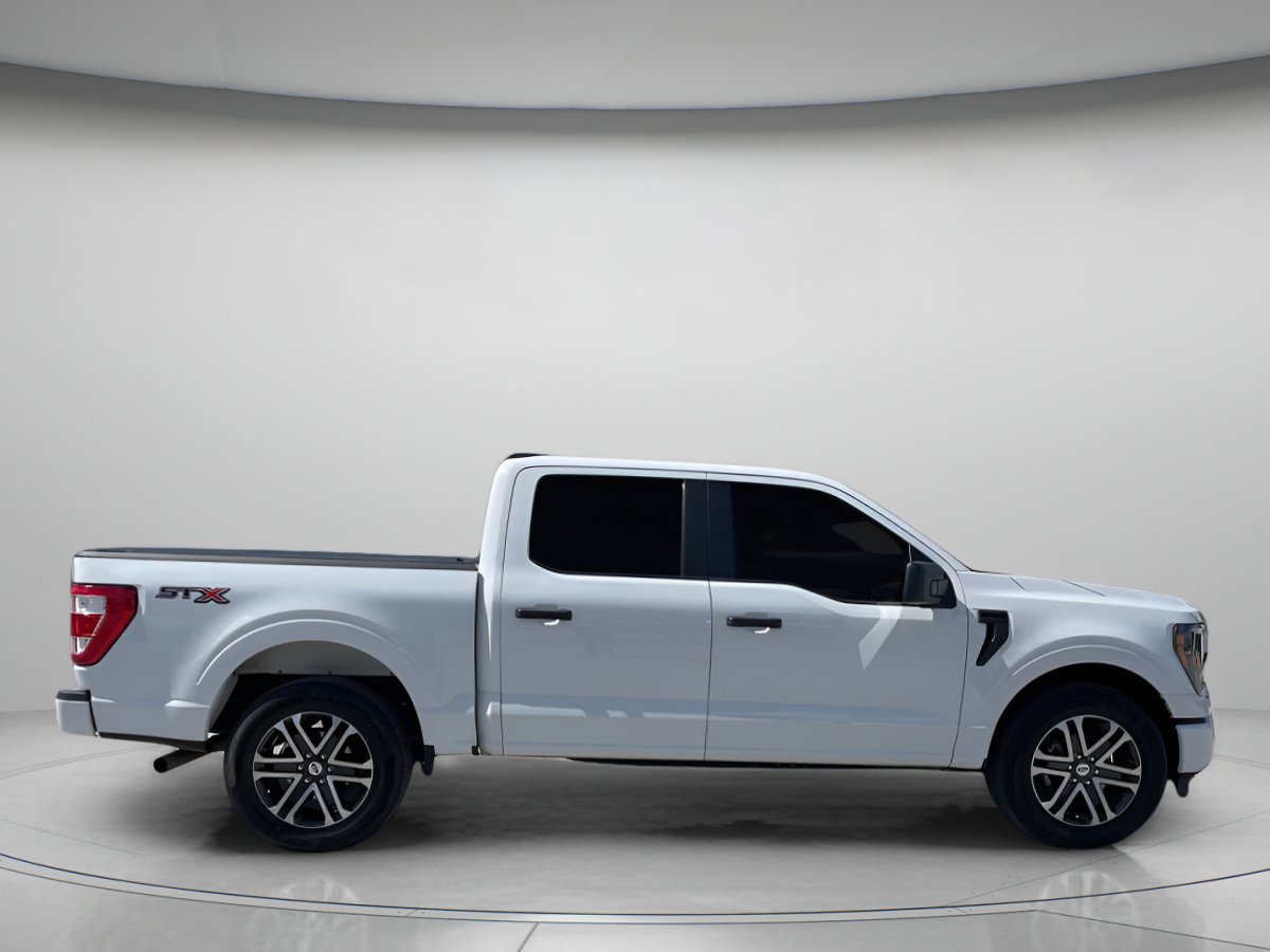 2023 Ford F-150 XL photo 2