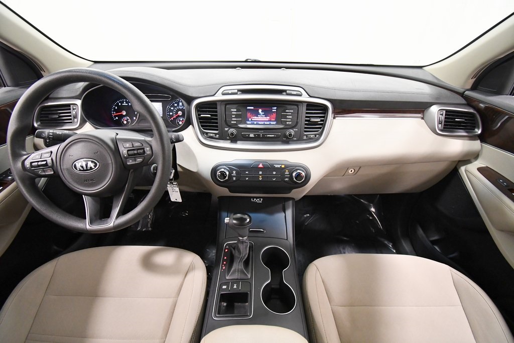 2016 Kia Sorento LX photo 3