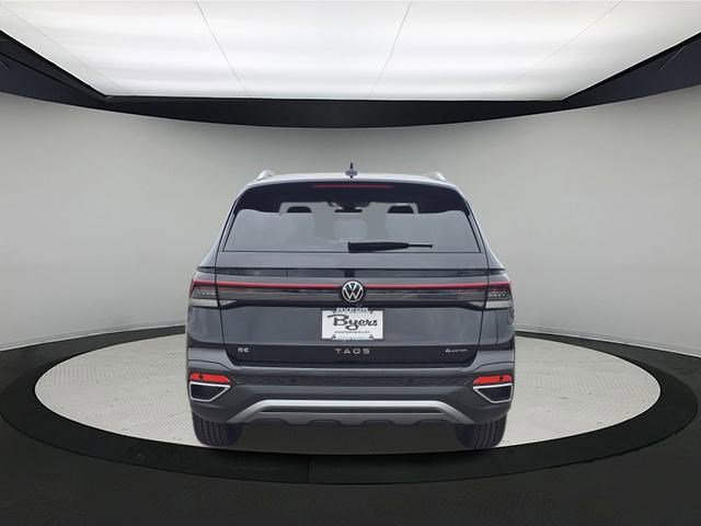 2026 Volkswagen Taos SE photo 3