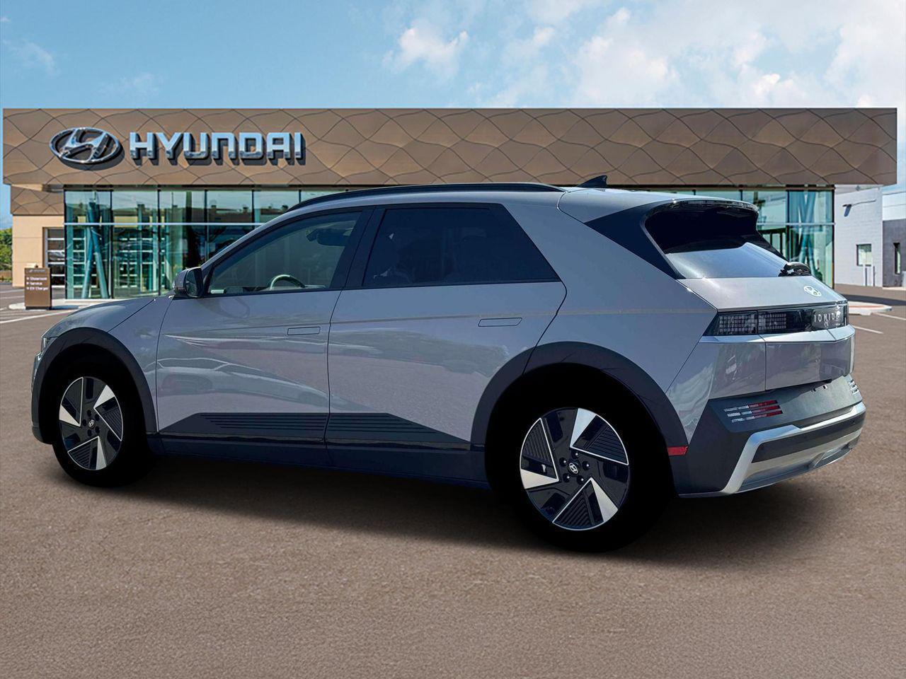 2025 Hyundai Ioniq 5 SEL photo 3