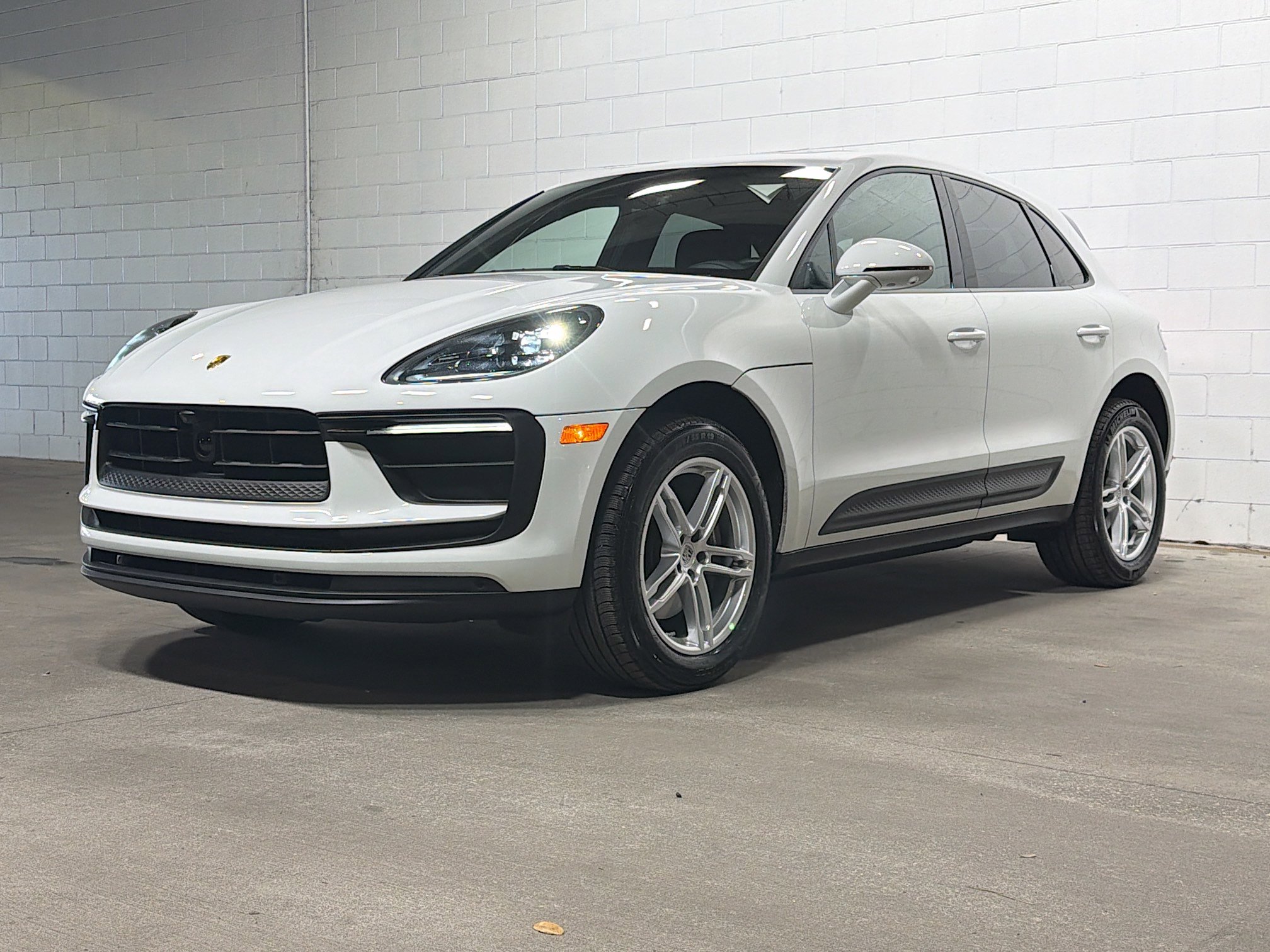 2025 Porsche Macan T's photo