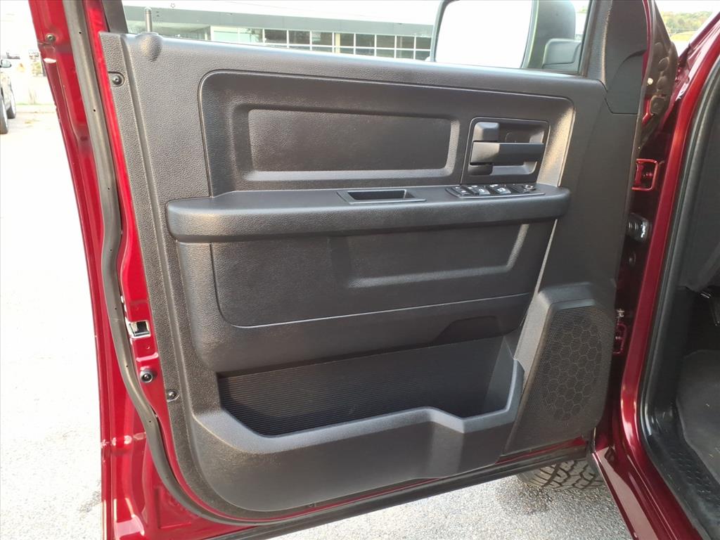 2017 Ram 1500 Express photo 32