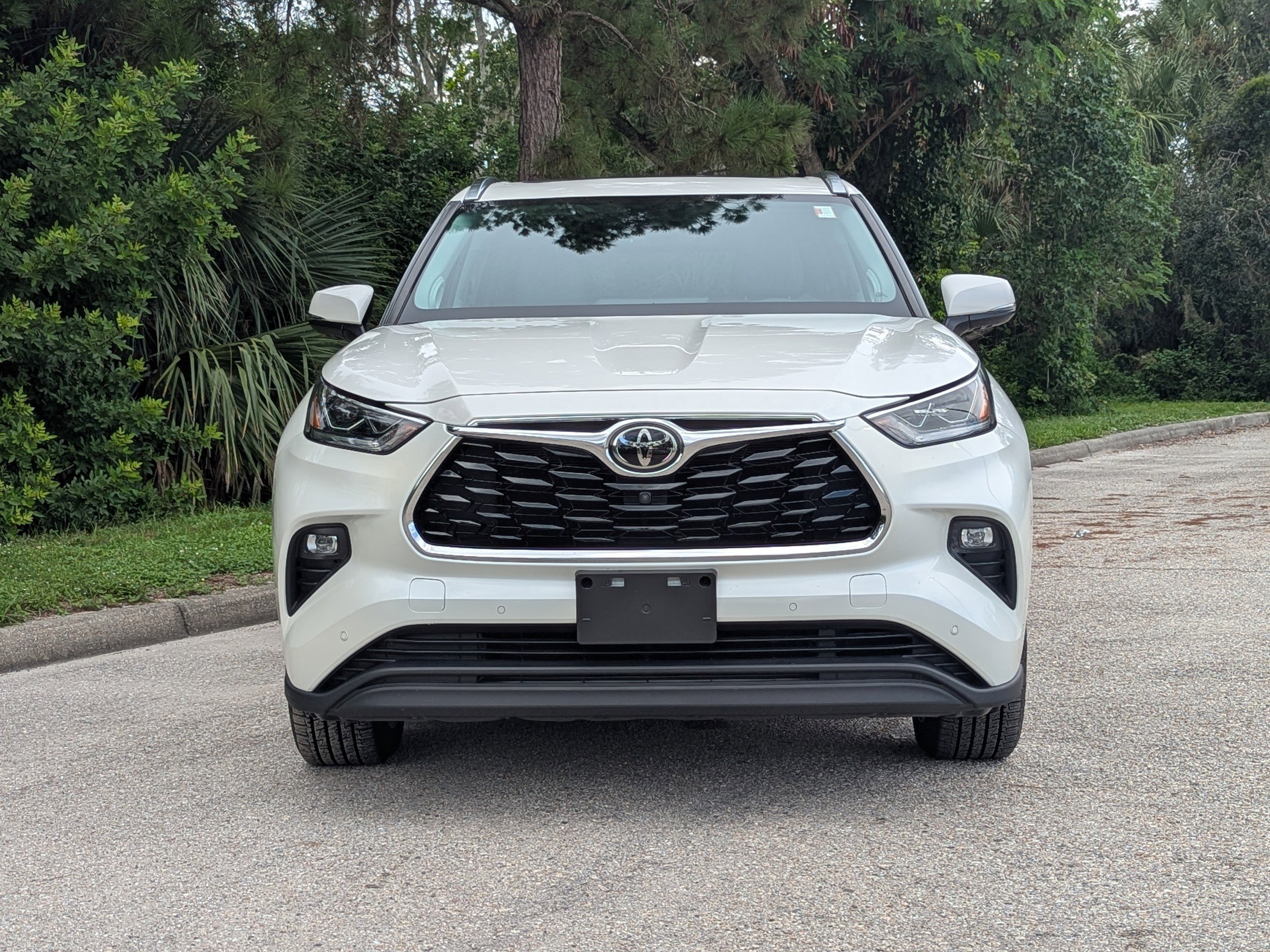 2020 Toyota Highlander Limited photo 3
