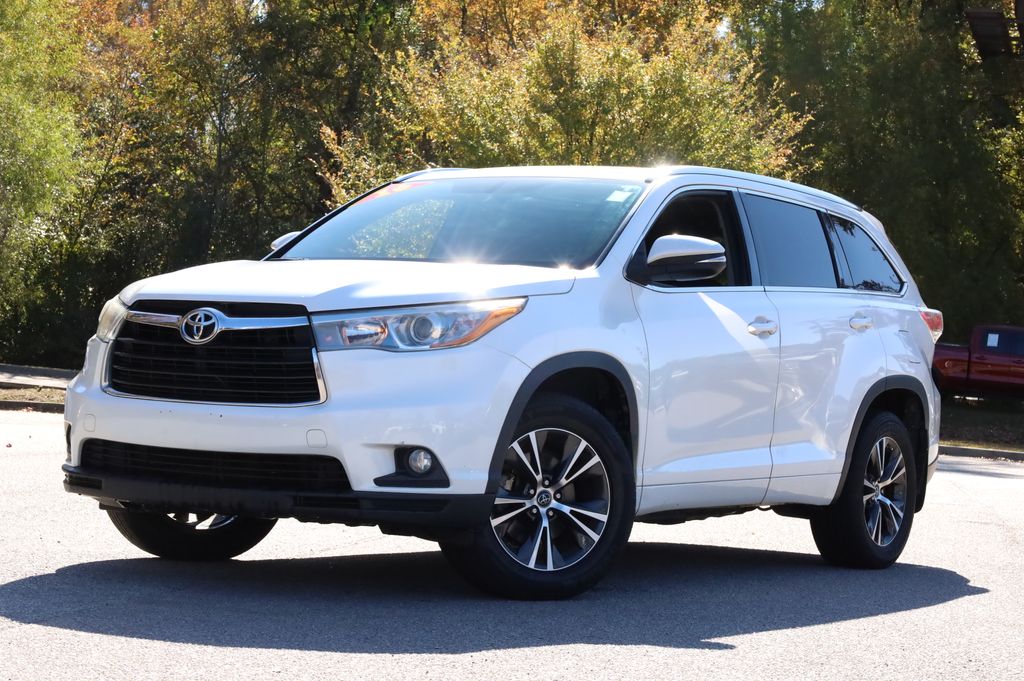 2016 Toyota Highlander XLE's photo
