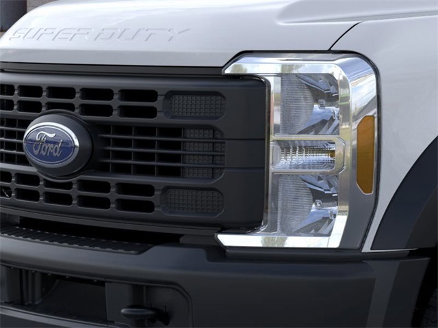 2026 Ford F-550 photo 15