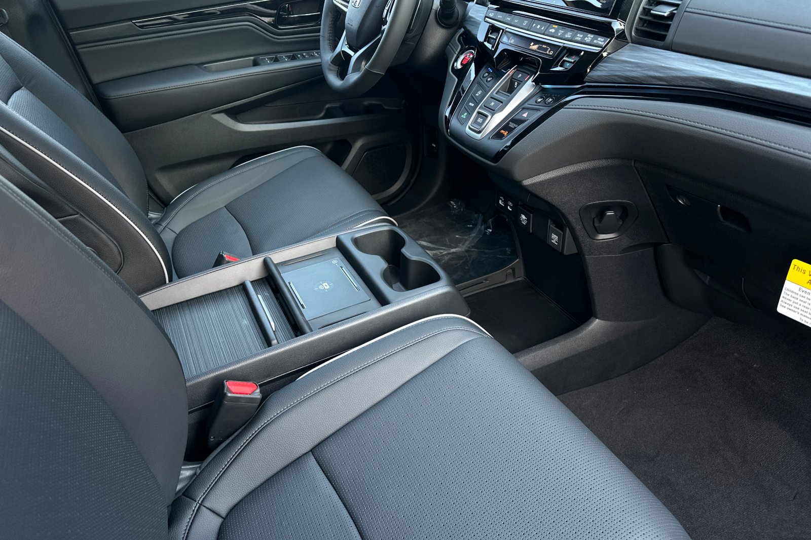 2026 Honda Odyssey Elite photo 17