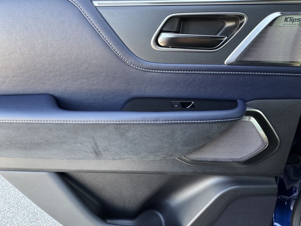 2026 Infiniti QX80 Sensory photo 16