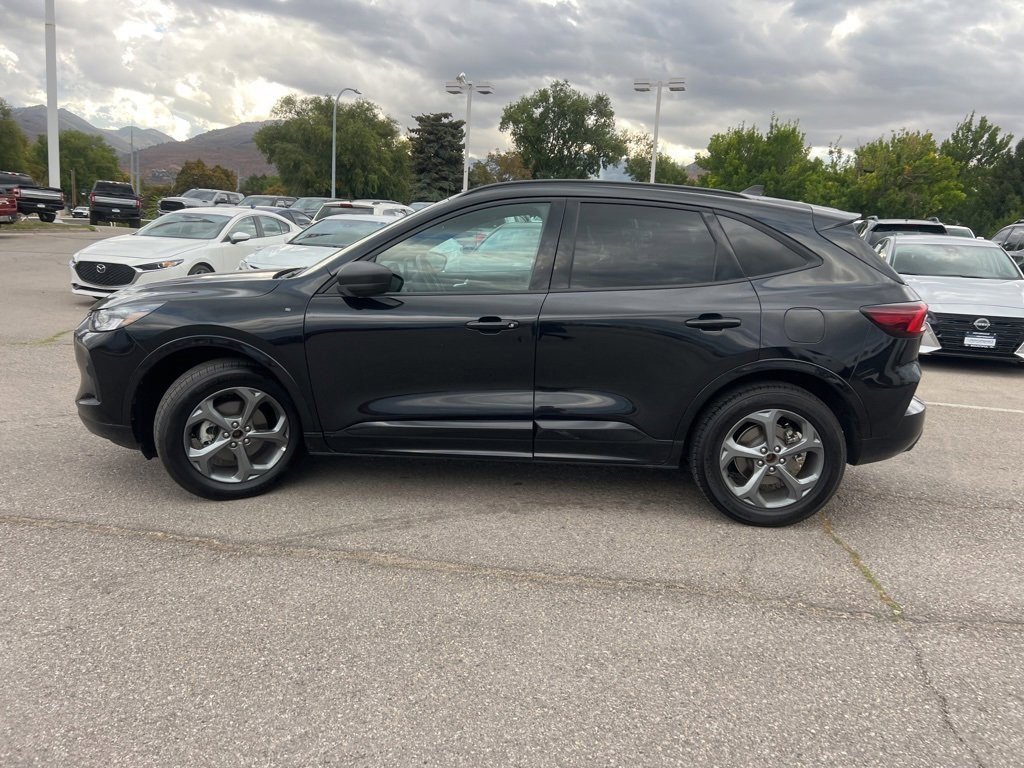 2023 Ford Escape ST-Line photo 11