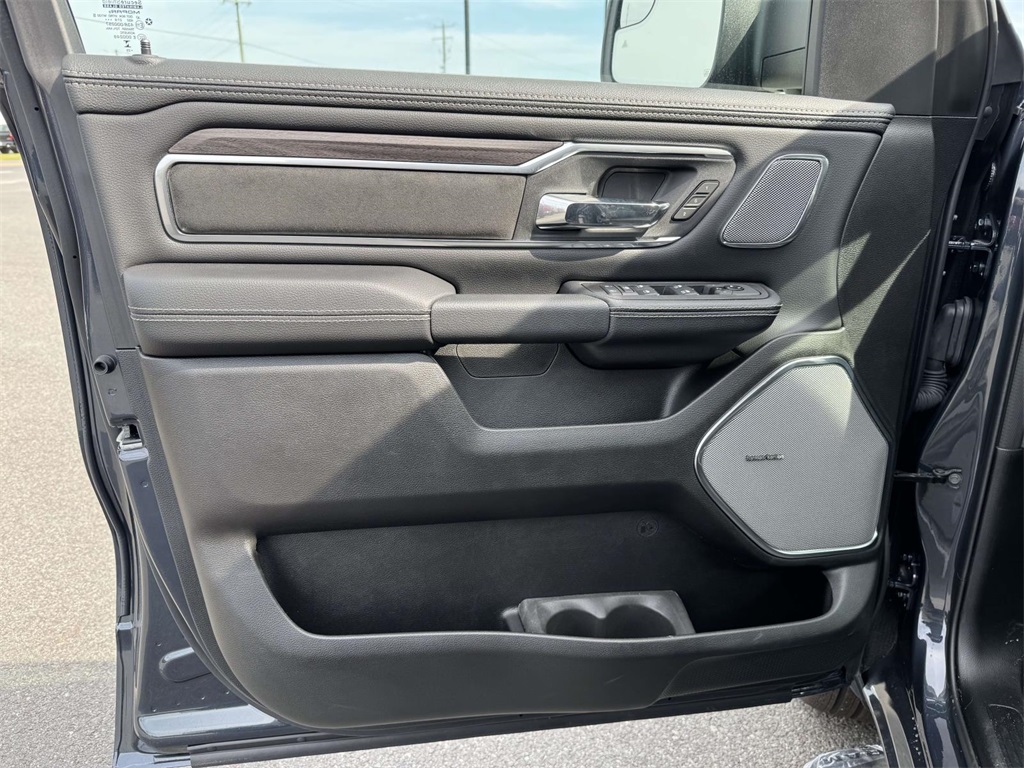 2026 Ram 1500 Laramie photo 25