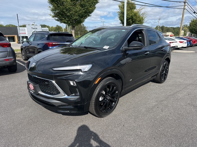 2025 Buick Encore GX Sport Touring photo 3