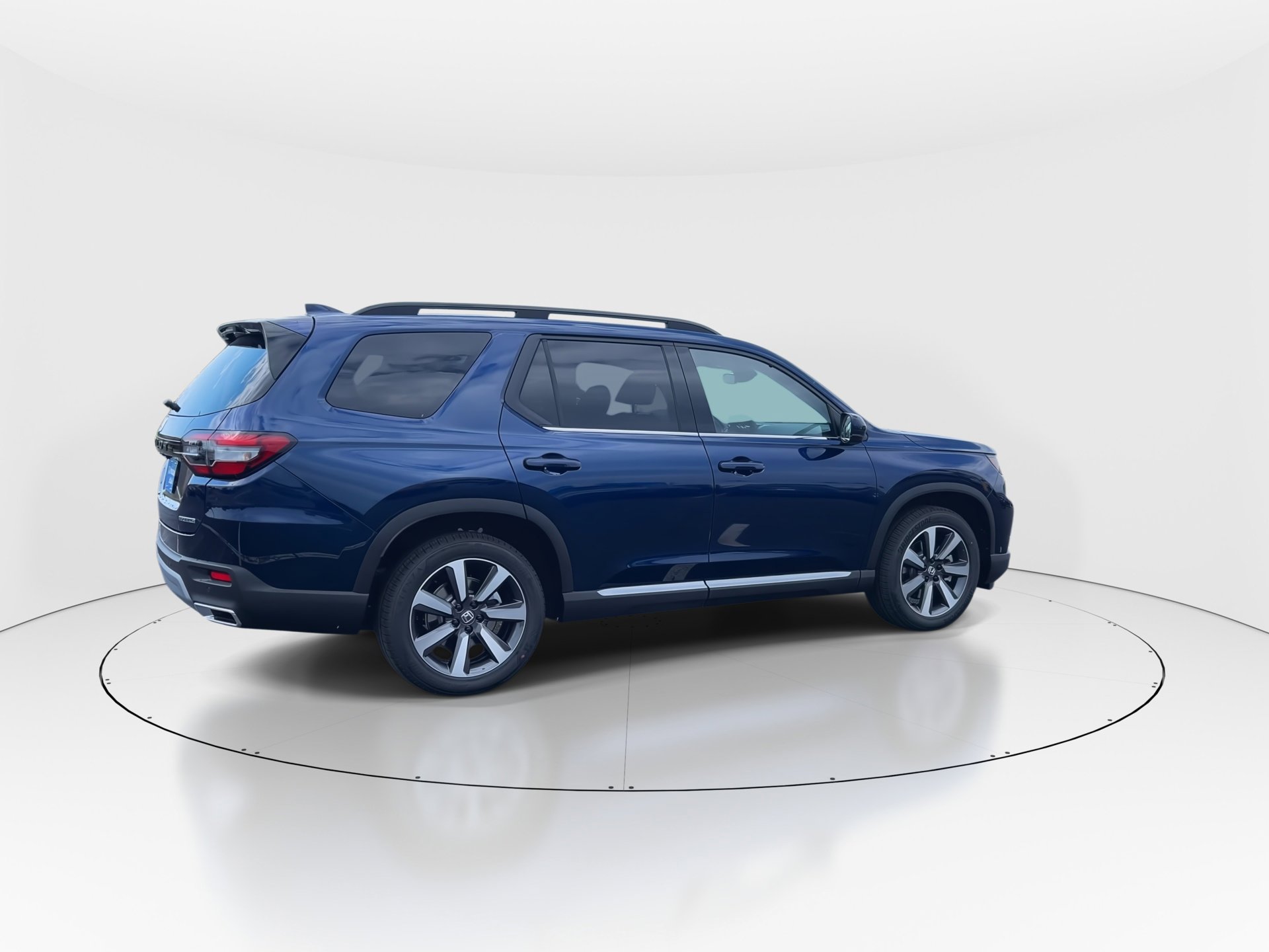 2025 Honda Pilot Touring photo 5