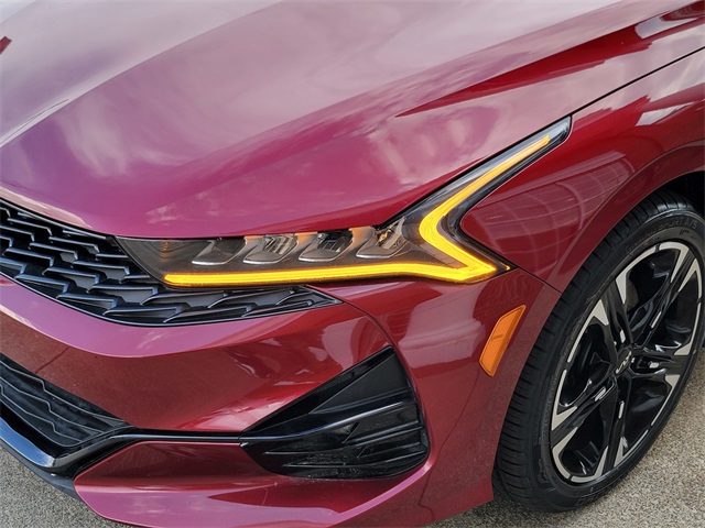 2022 Kia K5 GT-Line photo 9