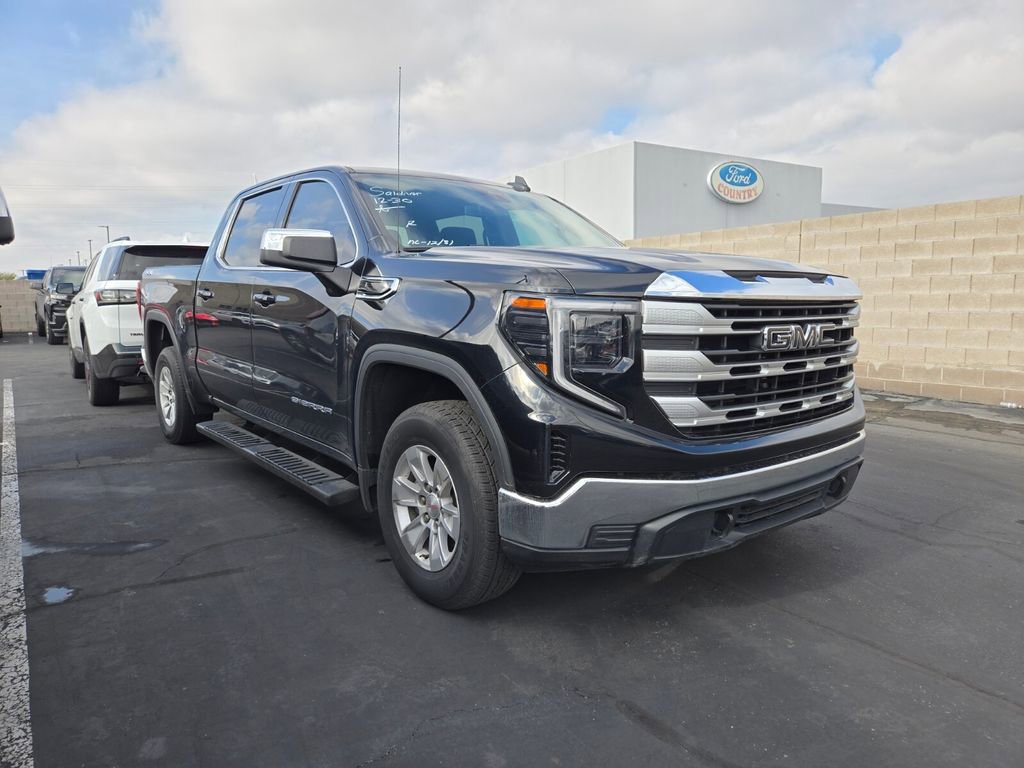 2022 GMC Sierra 1500 SLE's photo