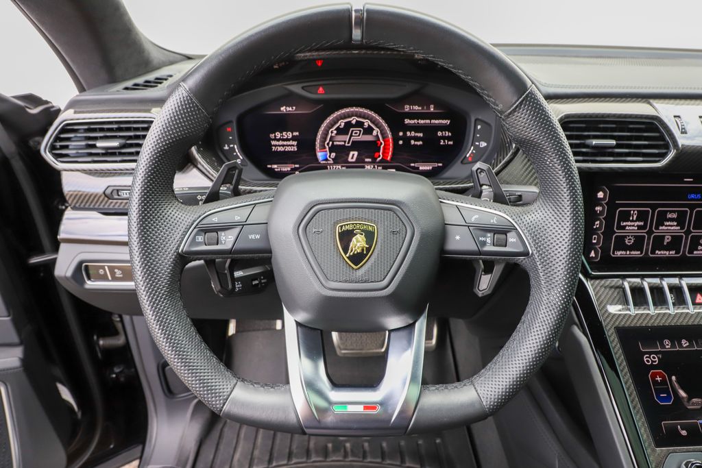 2021 Lamborghini Urus photo 7