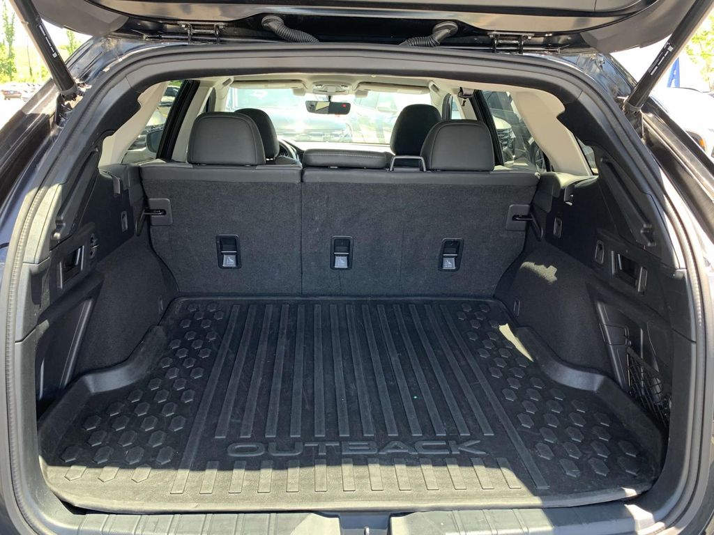 2022 Subaru Outback Onyx Edition XT photo 28