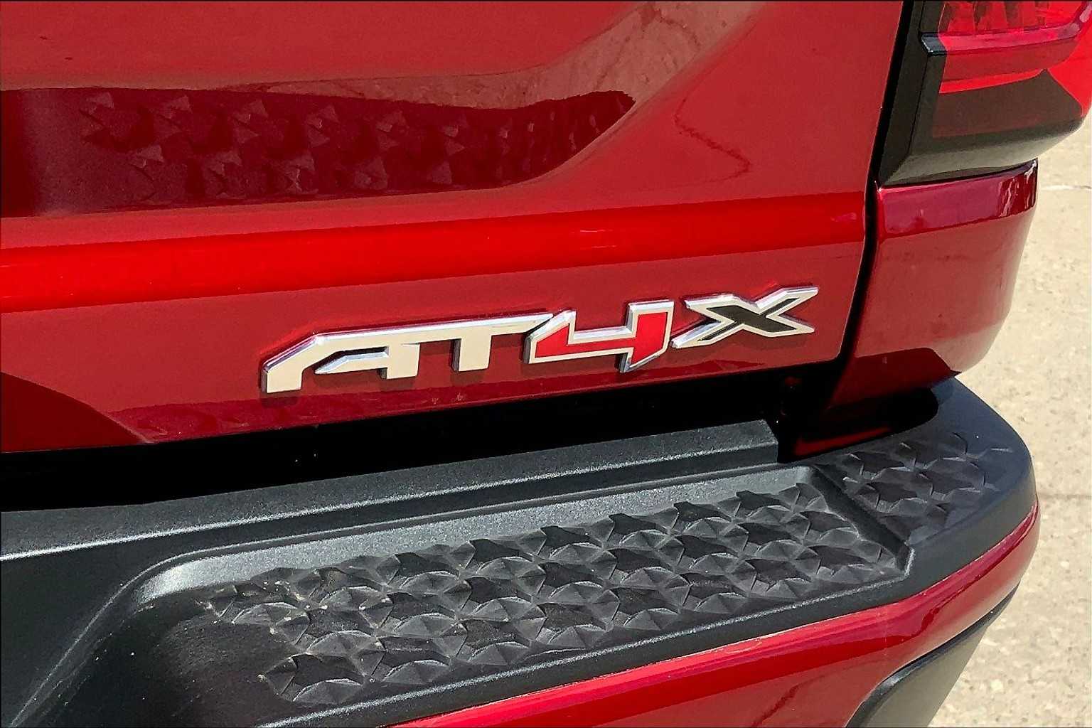 2023 Gmc Canyon AT4X photo 9