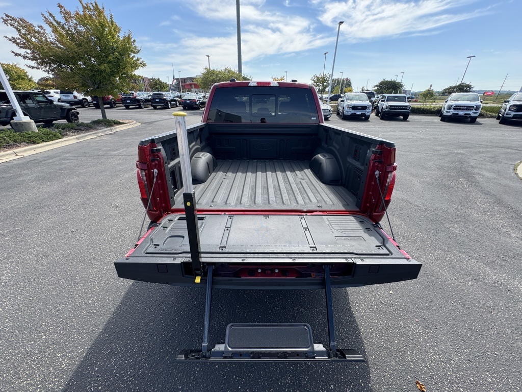 2024 Ford F-150 XLT photo 12