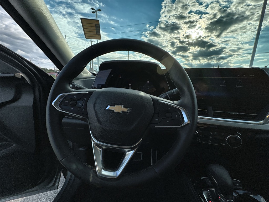 2024 Chevrolet Trax LT photo 10