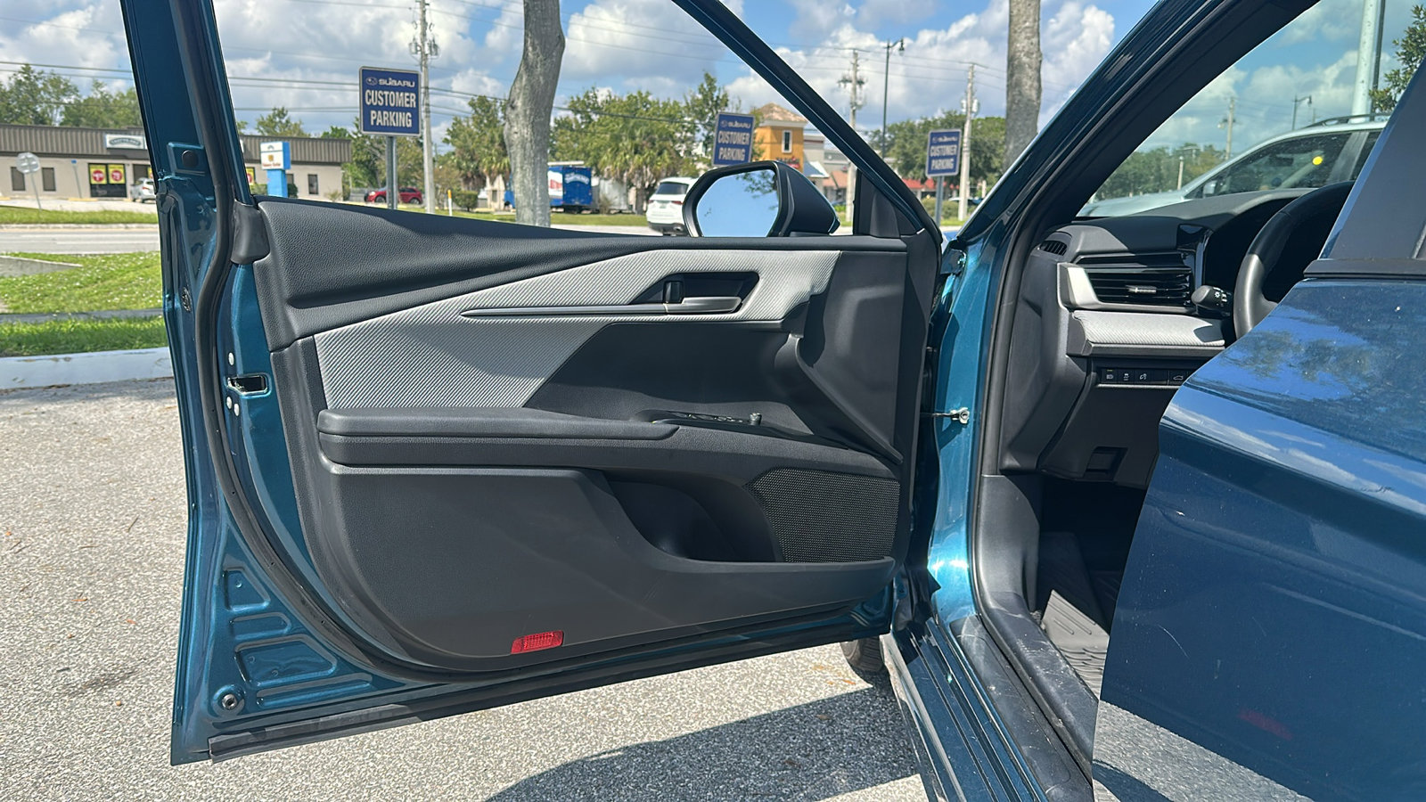 2025 Toyota Camry XLE photo 8