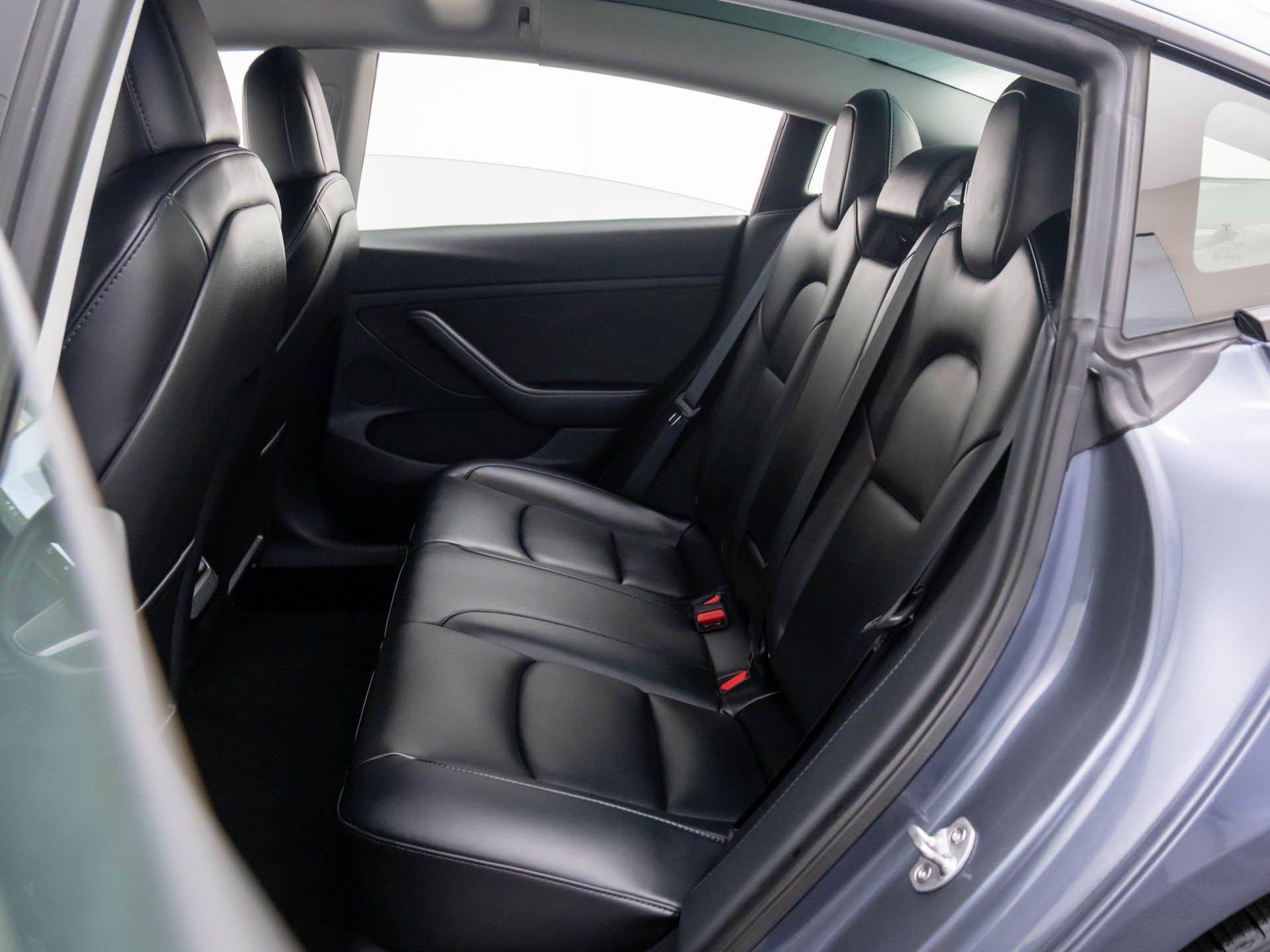 2022 Tesla Model 3 Long Range photo 16
