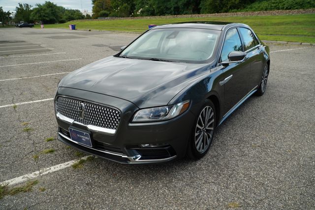 2019 Lincoln Continental Select photo 3