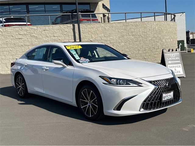 2025 Lexus ES 300h Premium photo 2